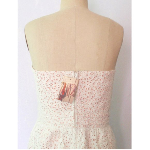 HOST PICK ❤️ UO WHITE PINK COTTON EYELET SWEETHEART STRAPLESS DRESS 12 NWT - Picture 7 of 12